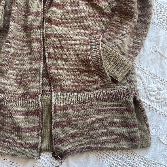 70s Style Long Green Knit Zippered Sweater with Pockets - Picture 5 of 6